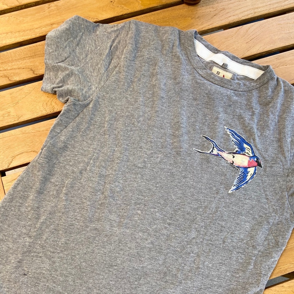 Grey short sleeve